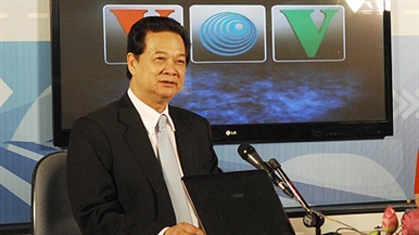 Le PM Nguyen Tan Dung visite VOV